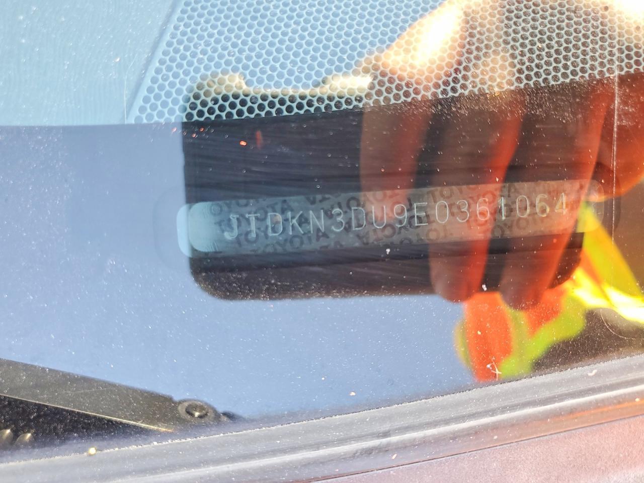 2014 TOYOTA PRIUS