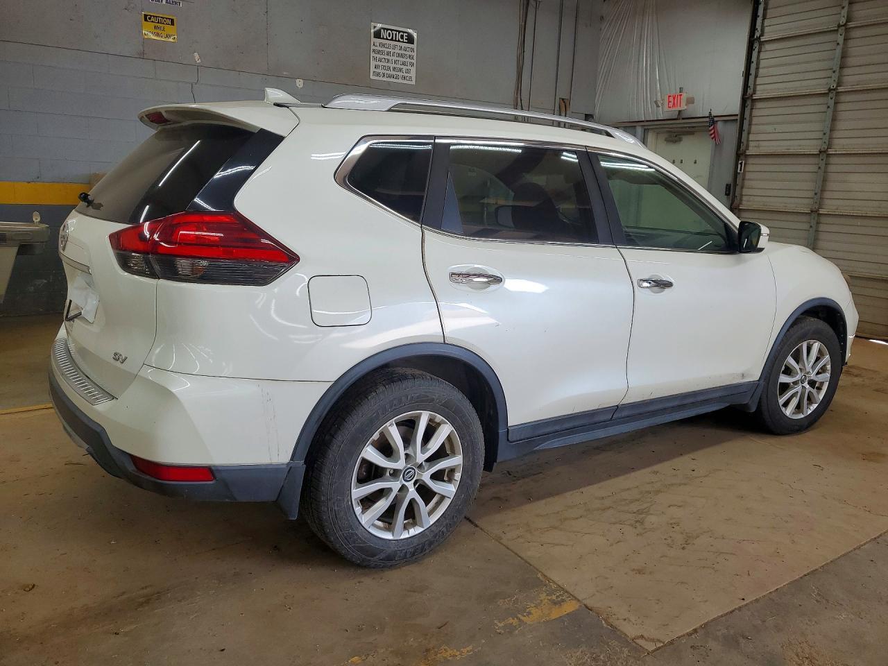 2017 NISSAN ROGUE