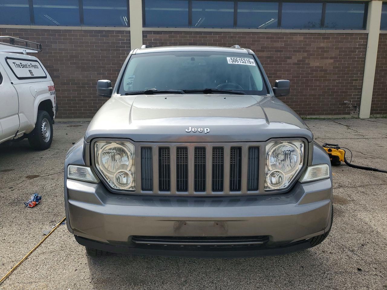 2012 JEEP Liberty