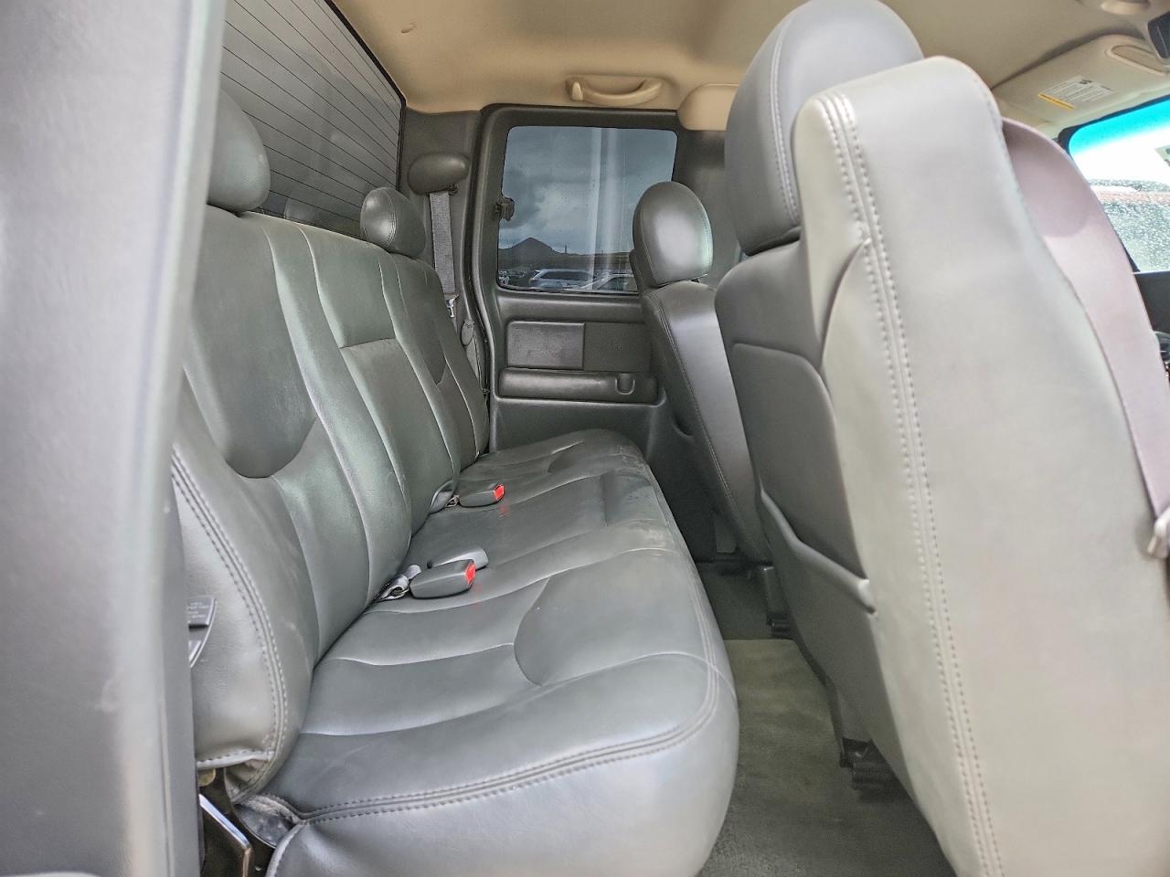 2004 CHEVROLET Silverado