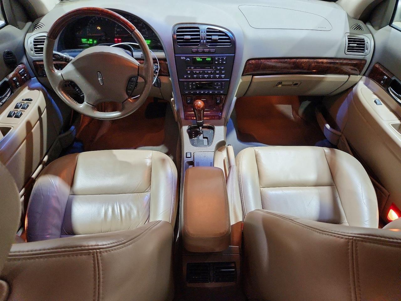 2000 Lincoln Townhouse Ls
