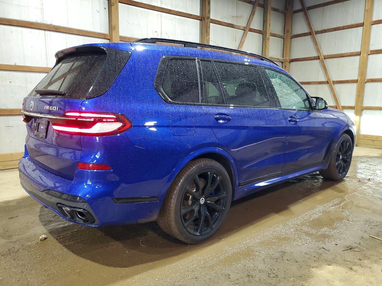 2023 BMW X7