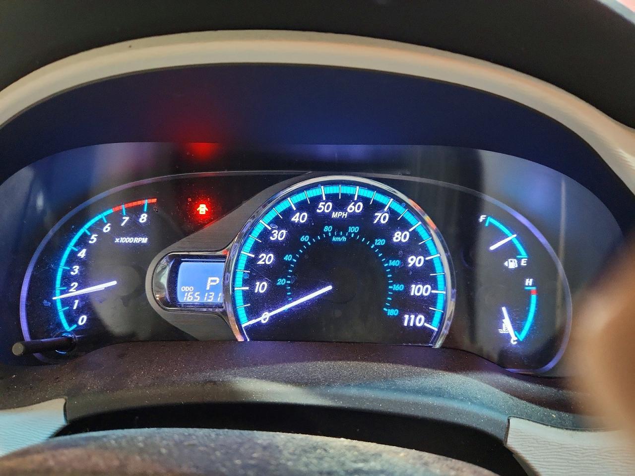 2011 TOYOTA SIENNA