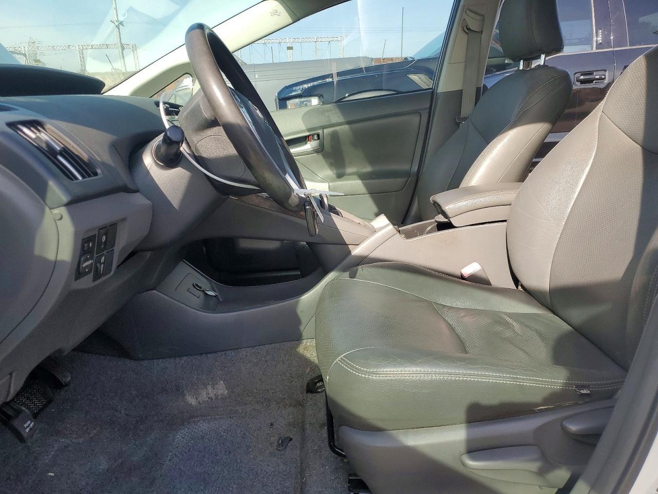 2011 TOYOTA PRIUS