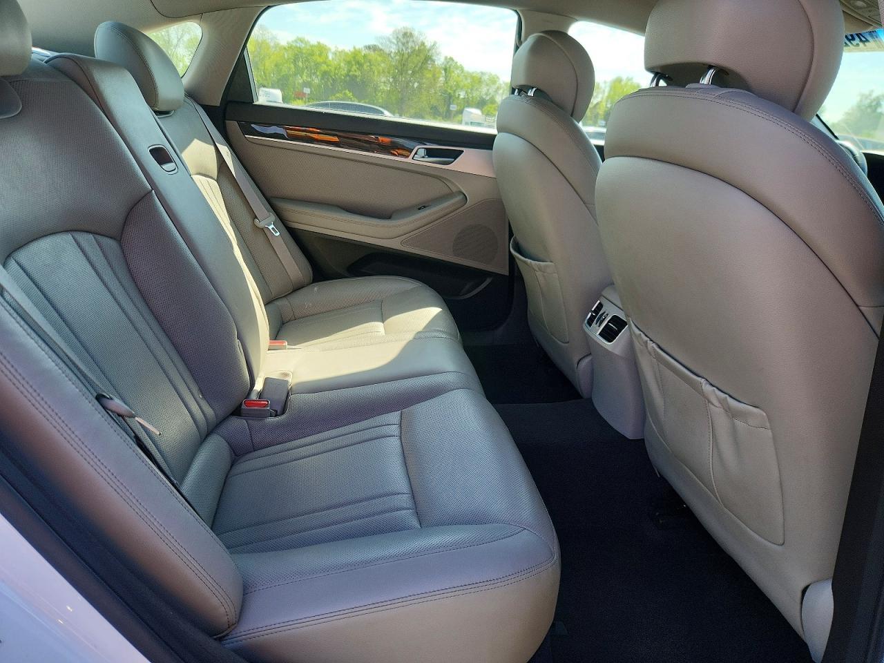 2016 HYUNDAI GENESIS