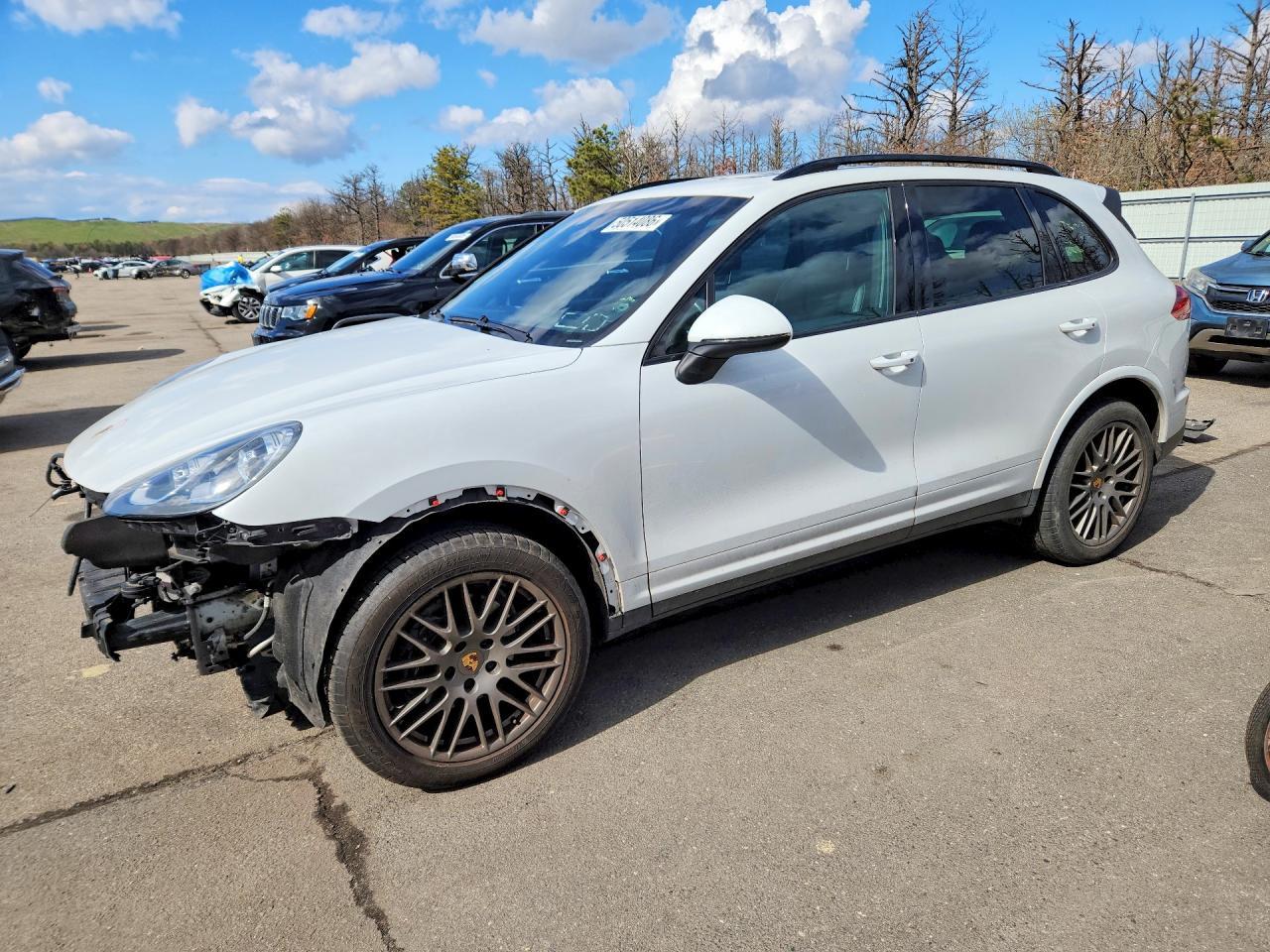 2017 PORSCHE CAYENNE