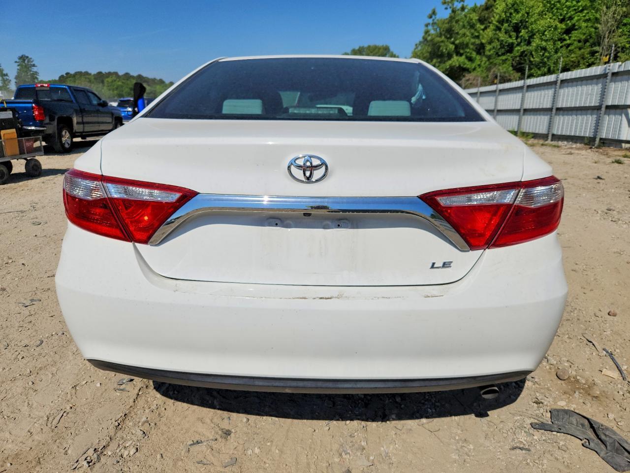 2016 TOYOTA CAMRY
