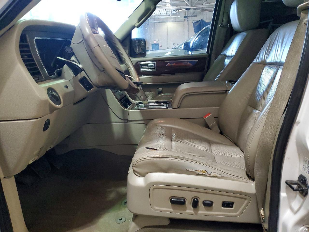 2012 LINCOLN Navigator