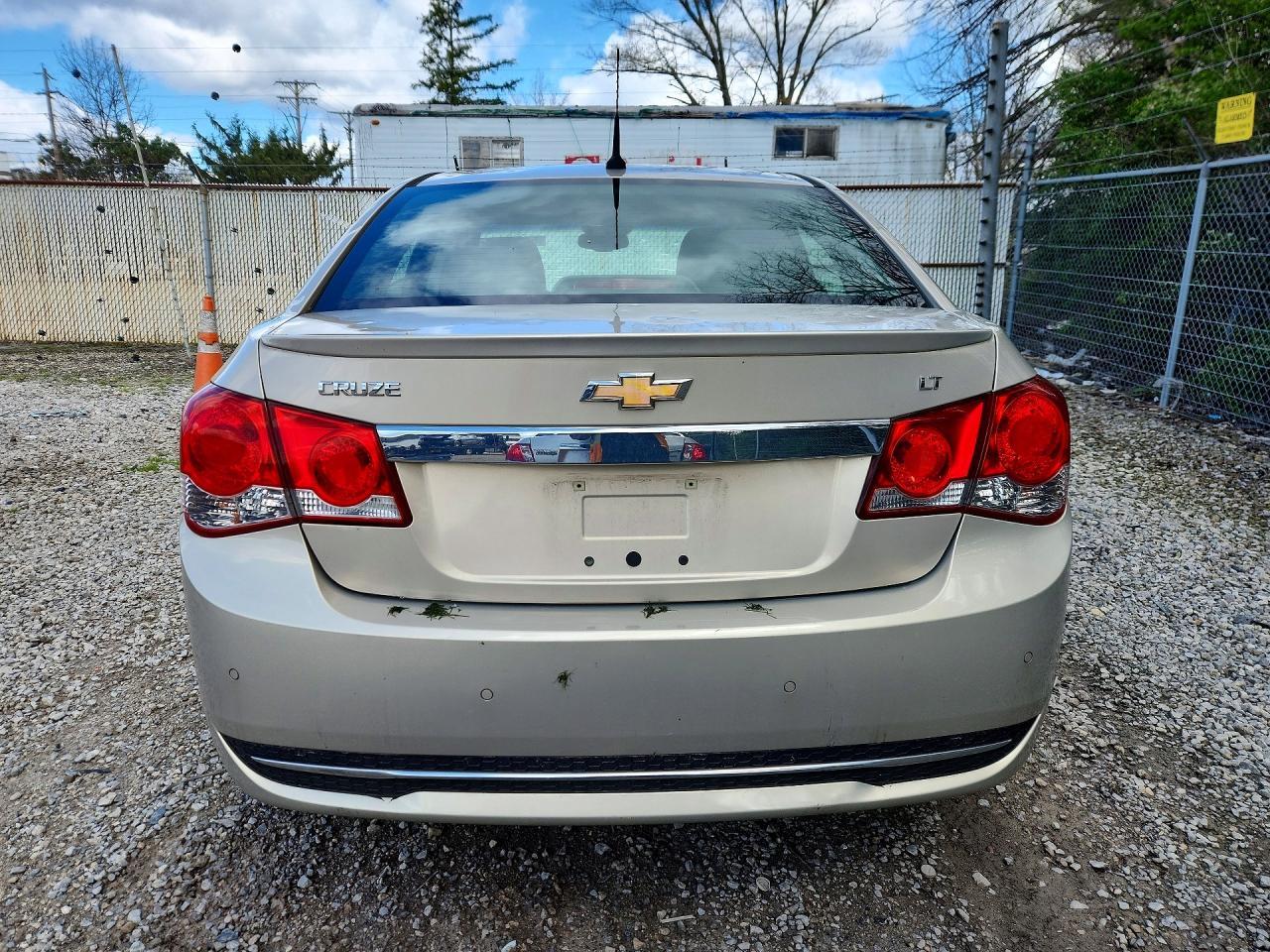 2011 CHEVROLET CRUZE