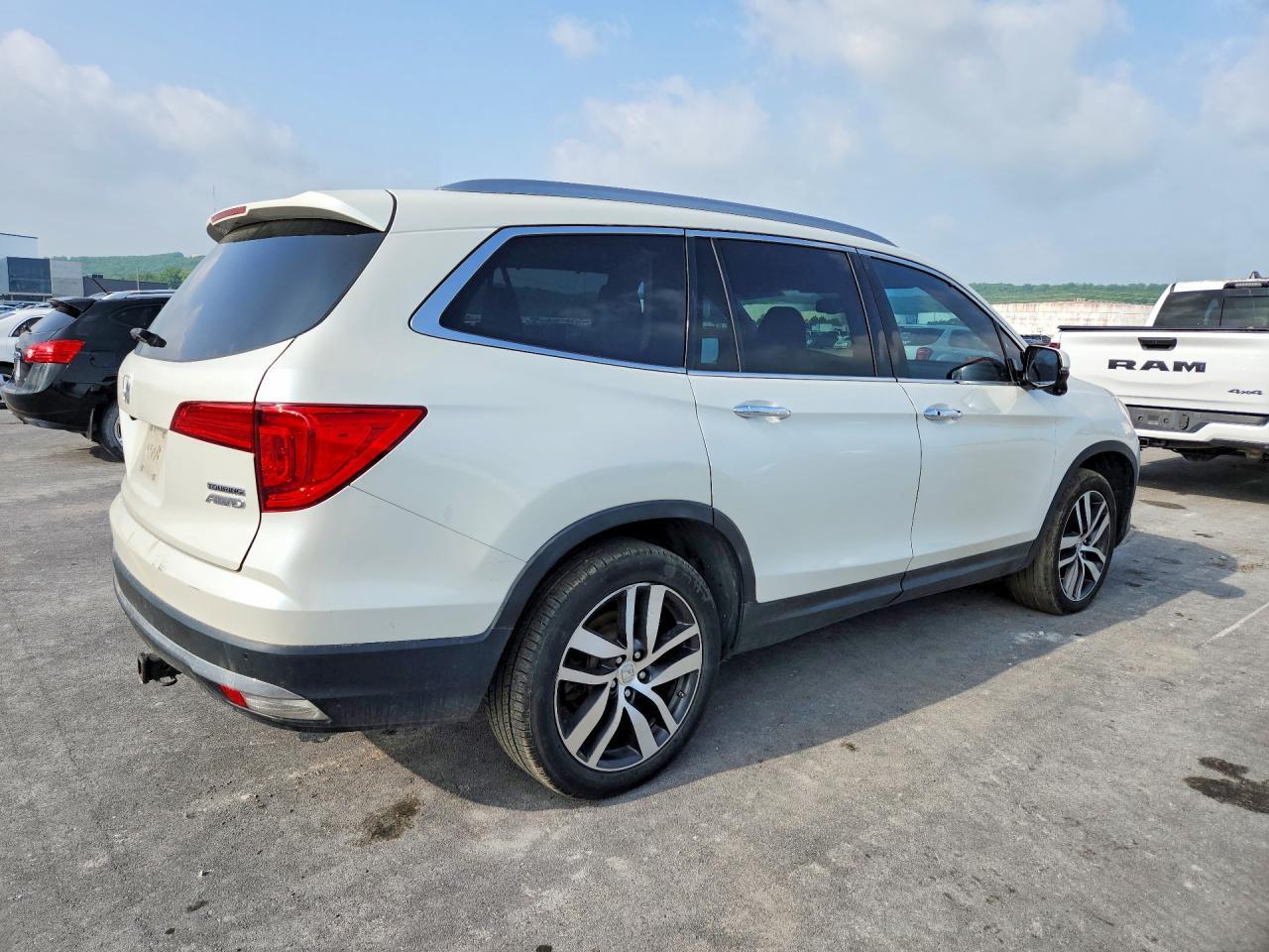 2016 HONDA PILOT