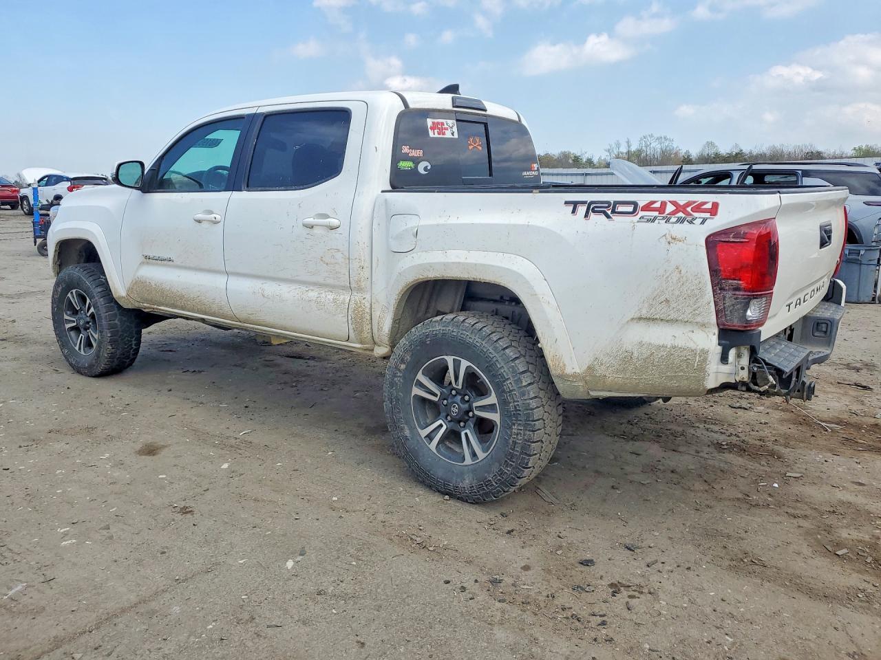 2017 TOYOTA TACOMA
