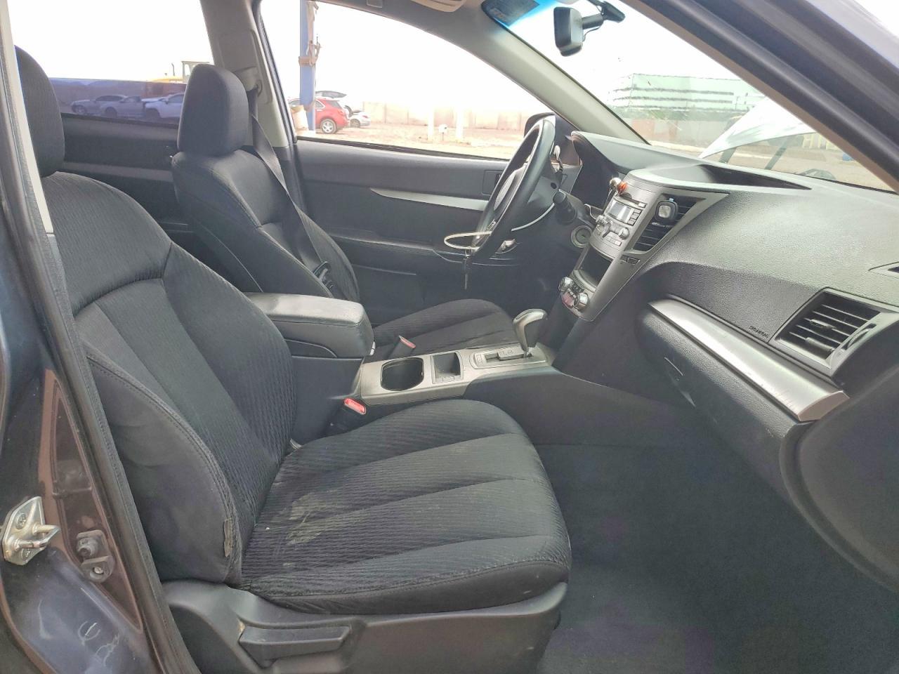 2010 SUBARU Outback