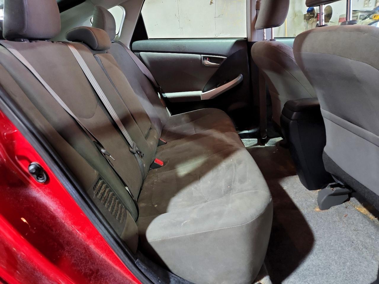 2015 TOYOTA PRIUS