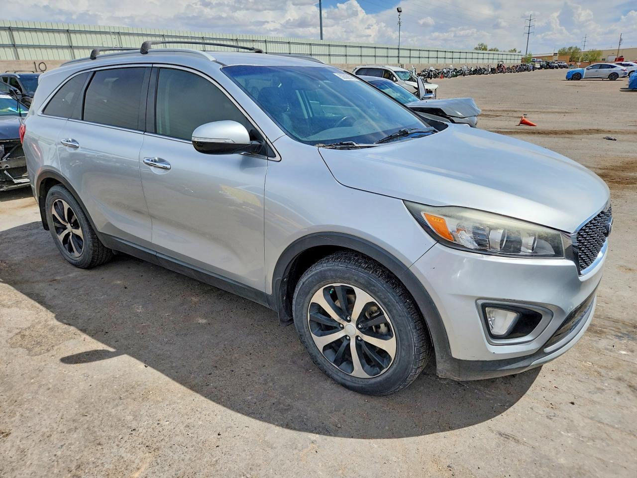 2016 KIA SORENTO
