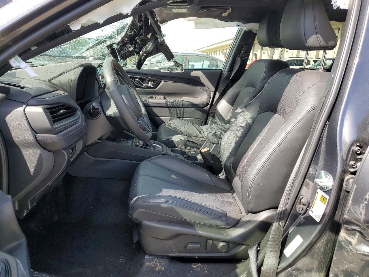 2025 SUBARU FORESTER