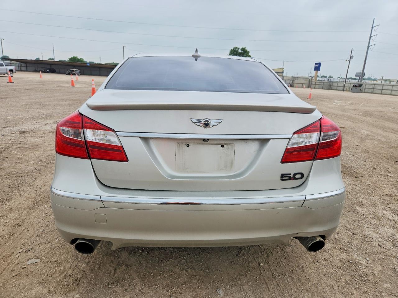2013 HYUNDAI GENESIS