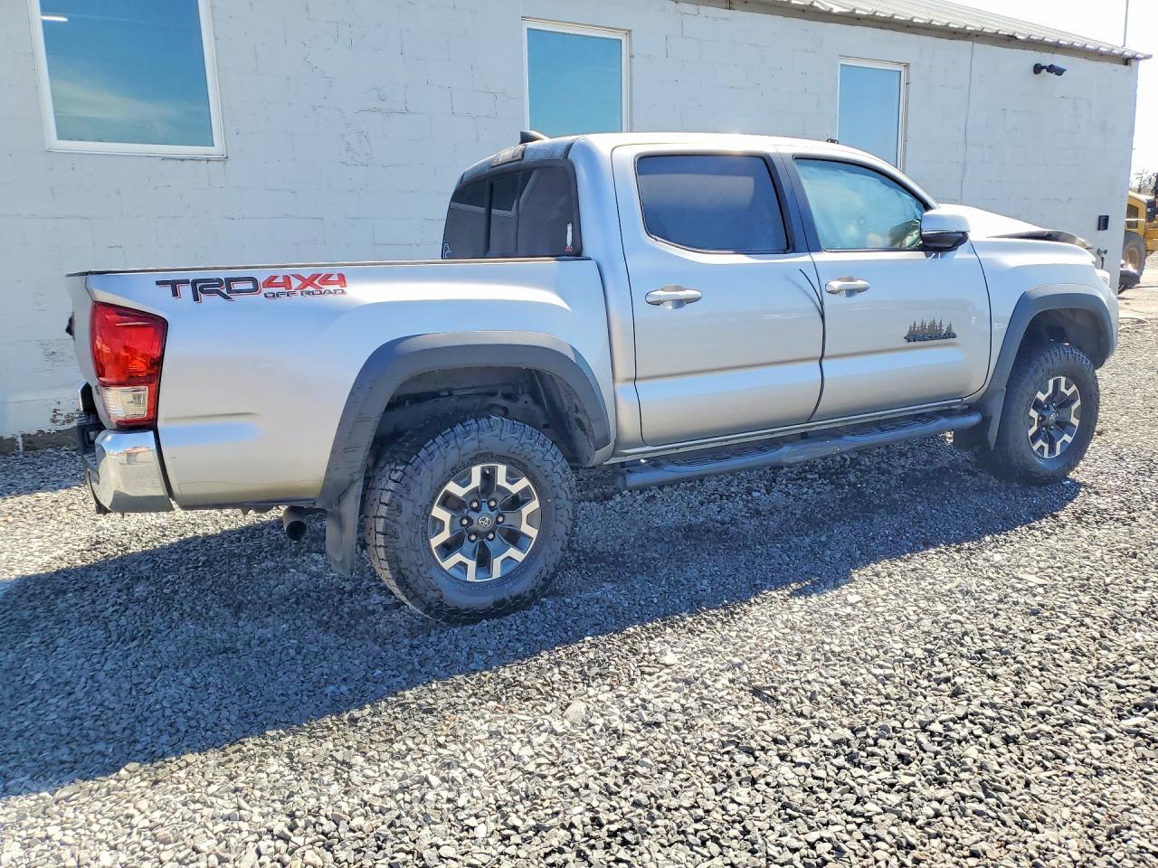 2016 TOYOTA TACOMA