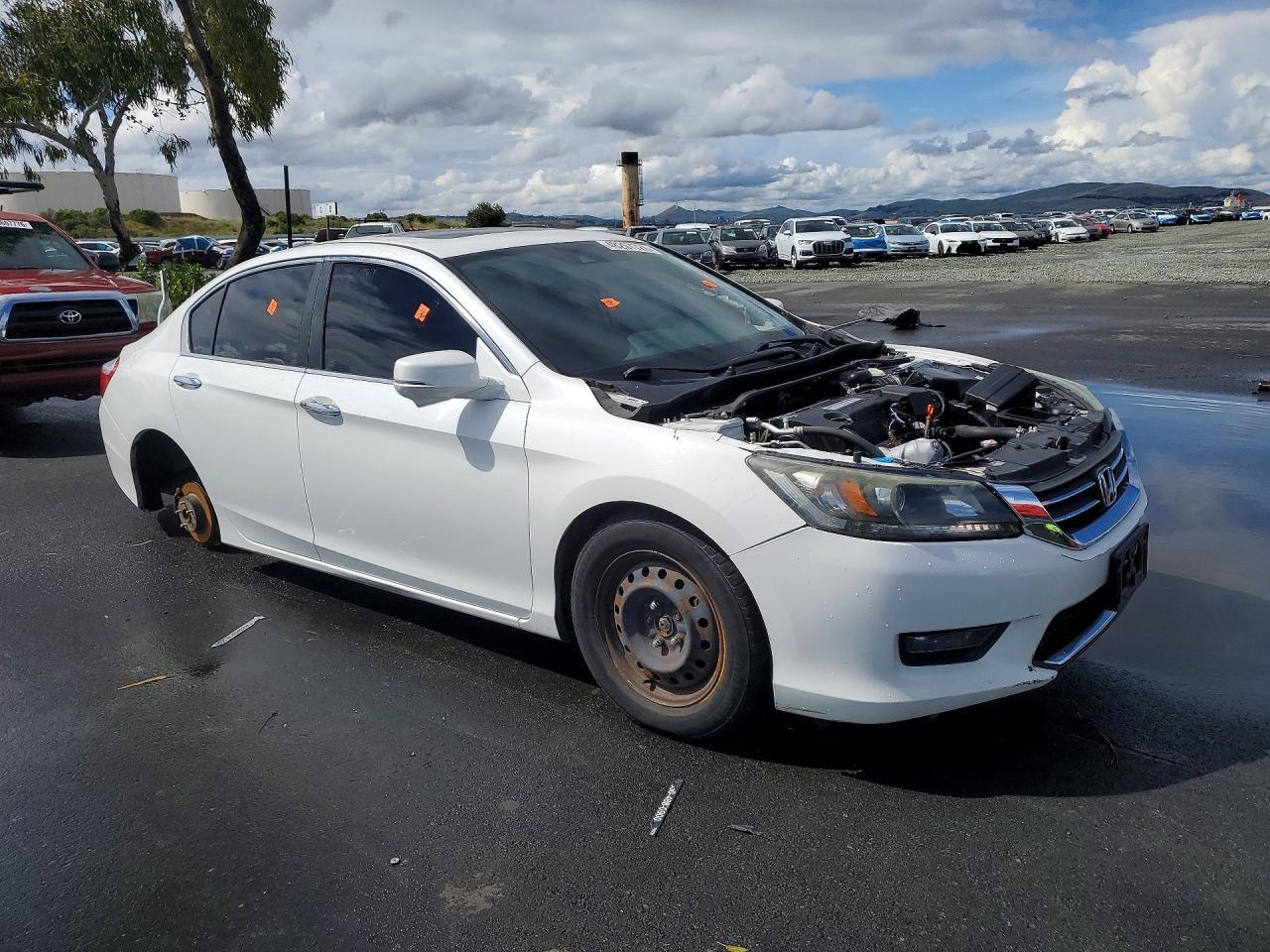 2015 HONDA ACCORD