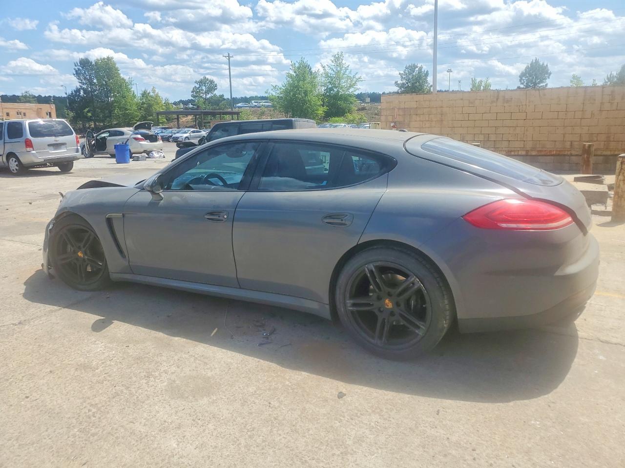 2016 PORSCHE Panamera