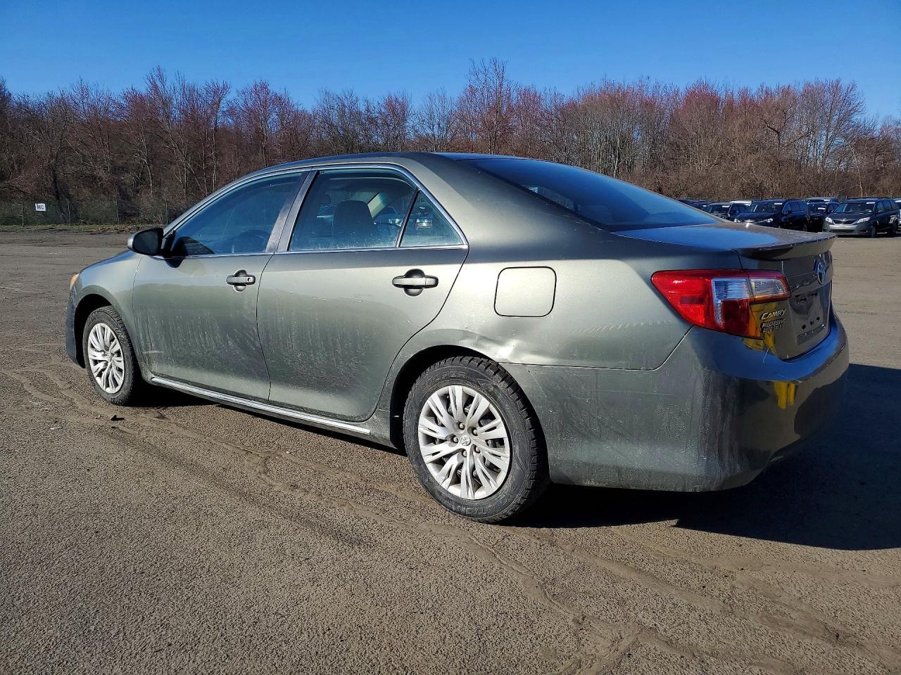 2014 TOYOTA CAMRY