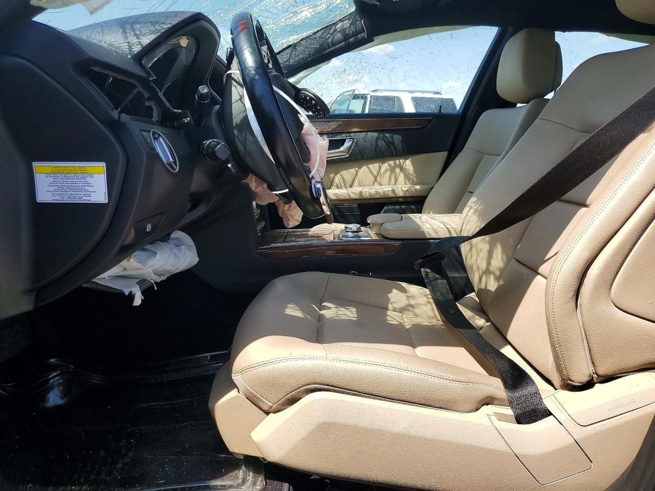 2013 MERCEDES-BENZ E-Class