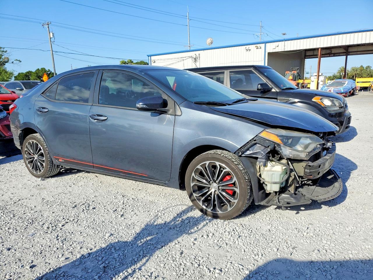 2015 TOYOTA COROLLA