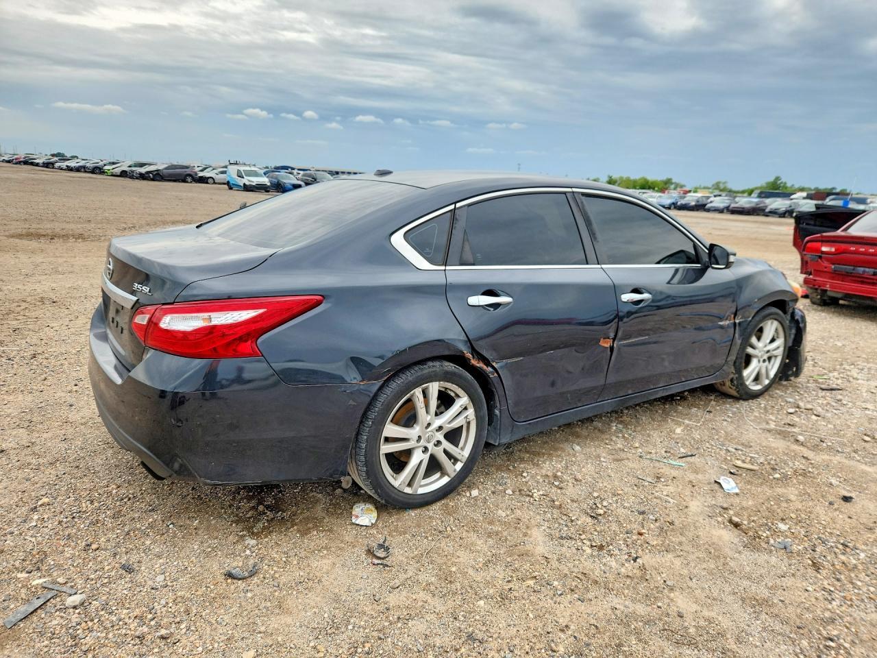 2017 NISSAN ALTIMA