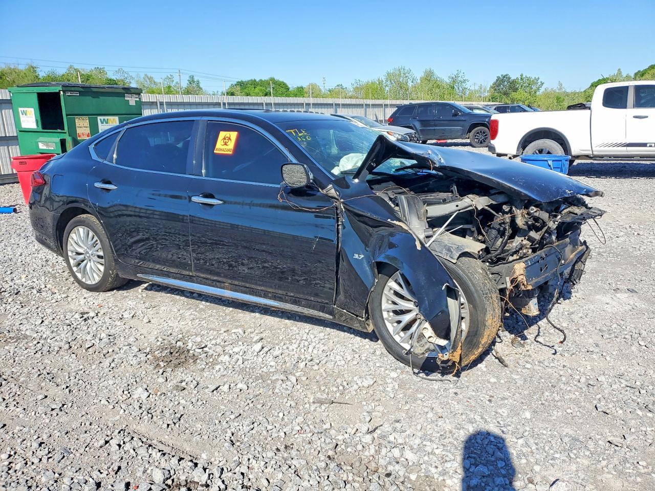 2015 INFINITI Q70