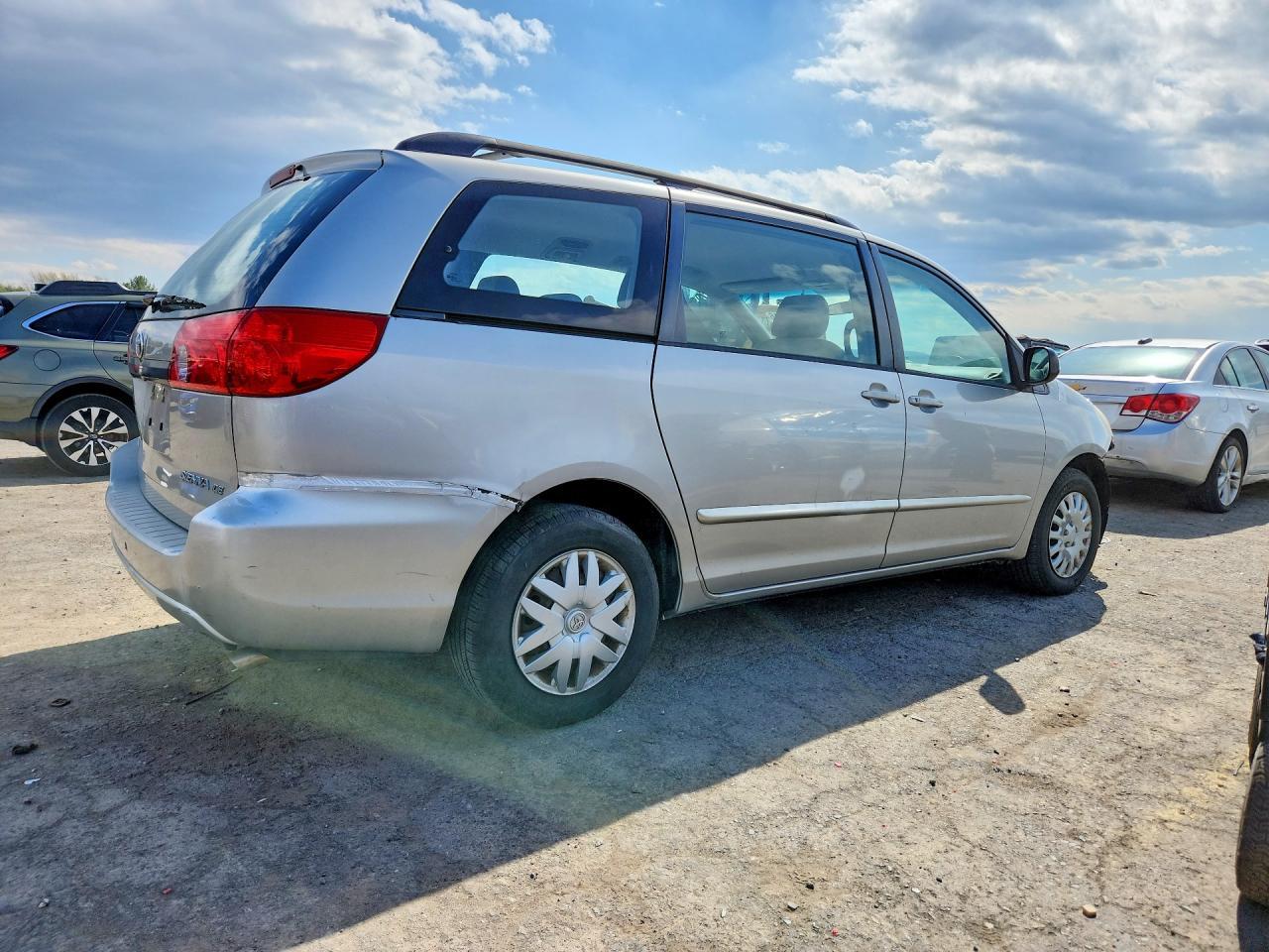 2008 TOYOTA SIENNA