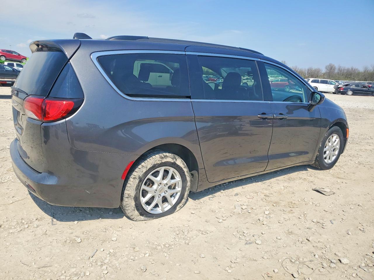 2021 CHRYSLER Voyager