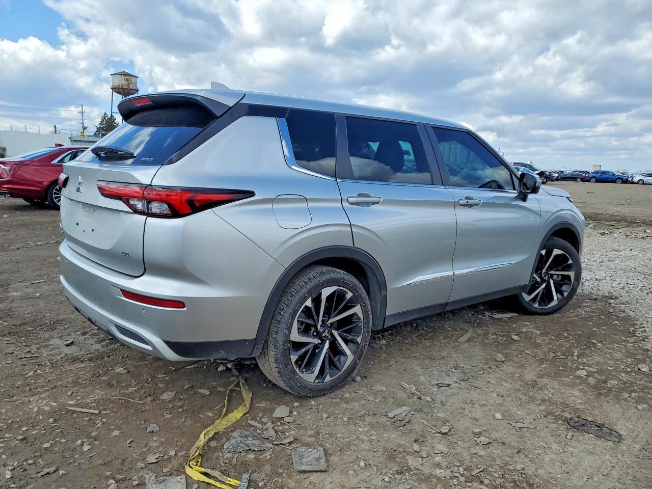 2022 MITSUBISHI outlander