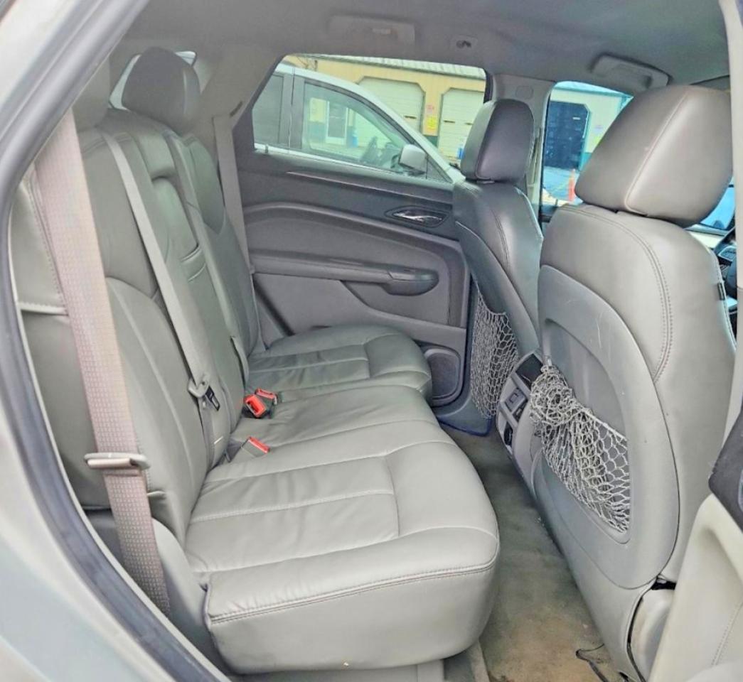 2010 CADILLAC SRX