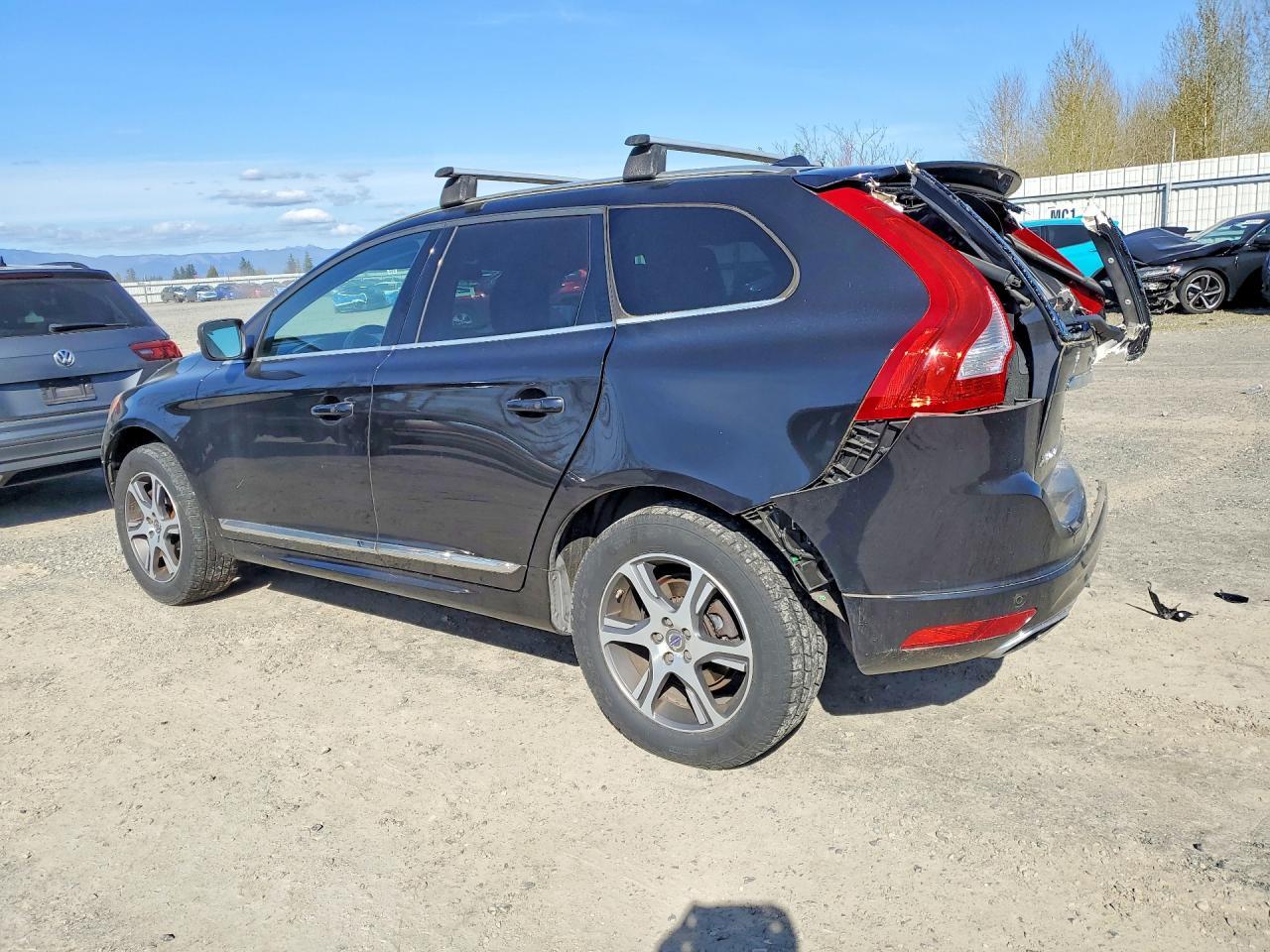 2015 VOLVO XC60