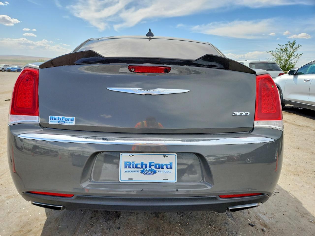 2018 CHRYSLER 300