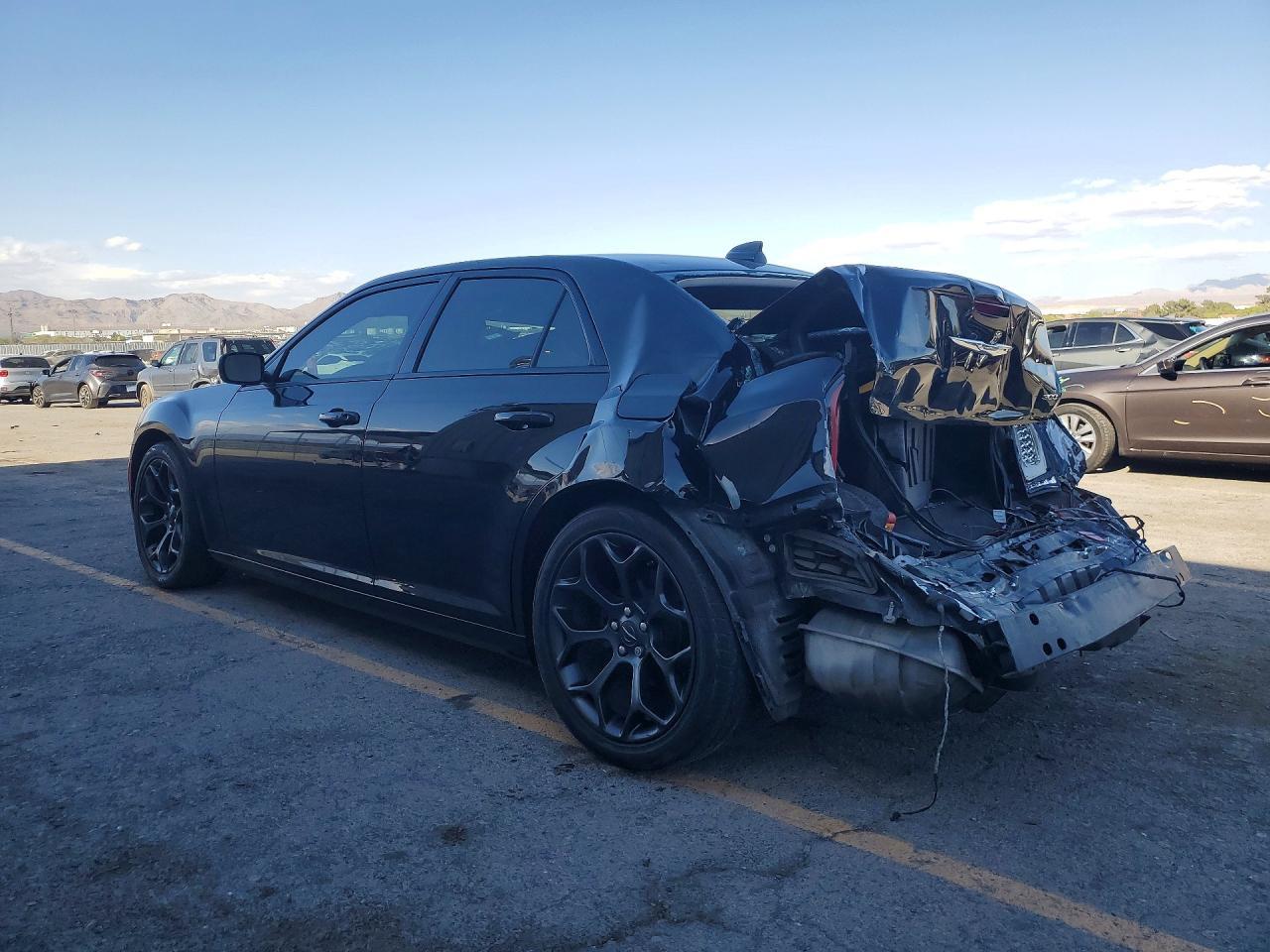 2019 CHRYSLER 300