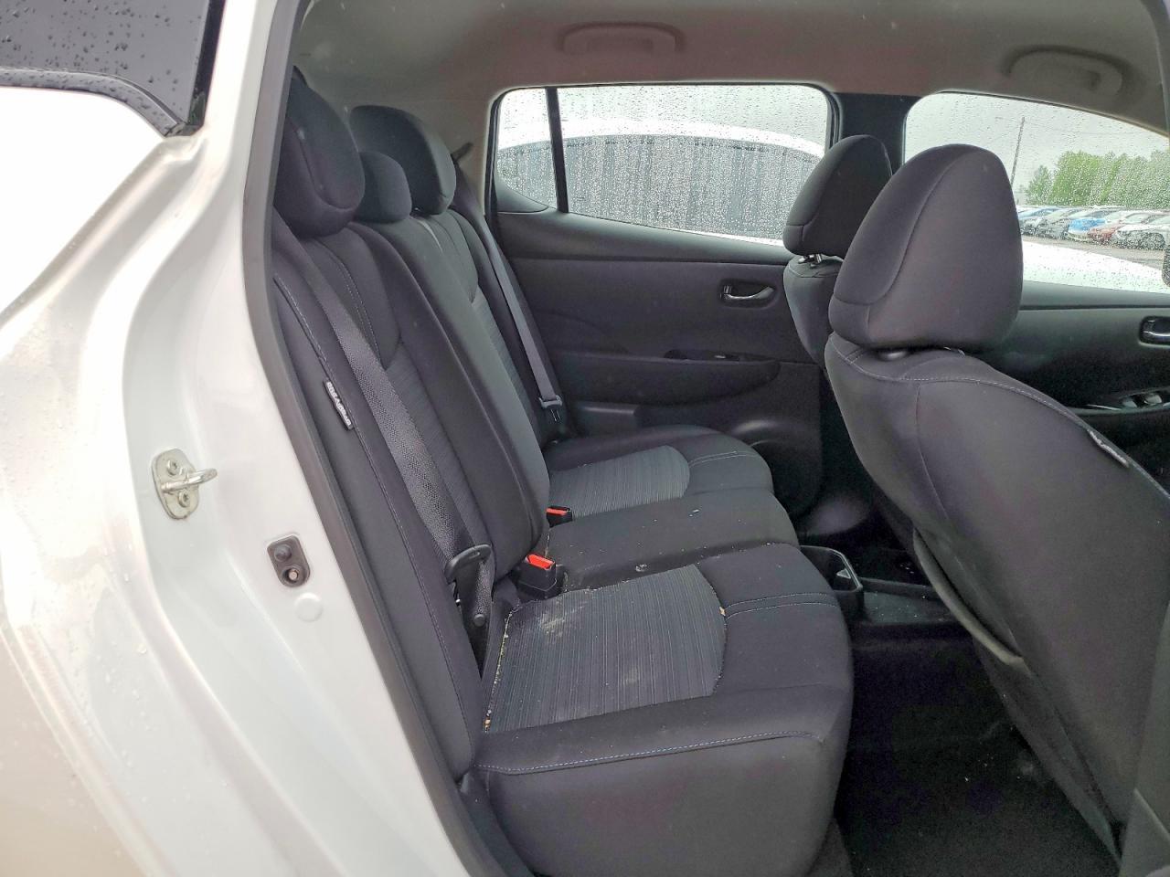 2024 NISSAN LEAF