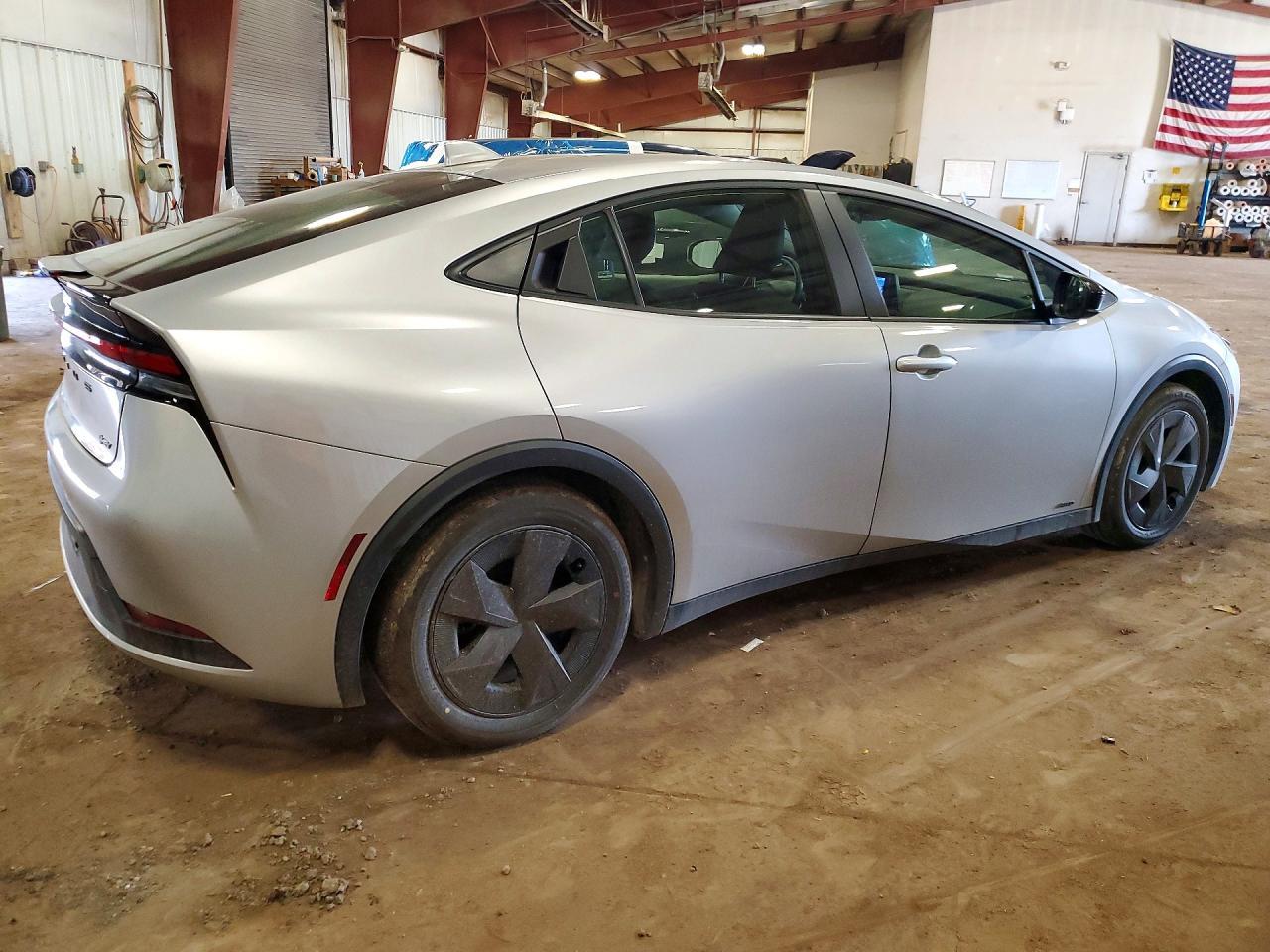 2024 TOYOTA PRIUS