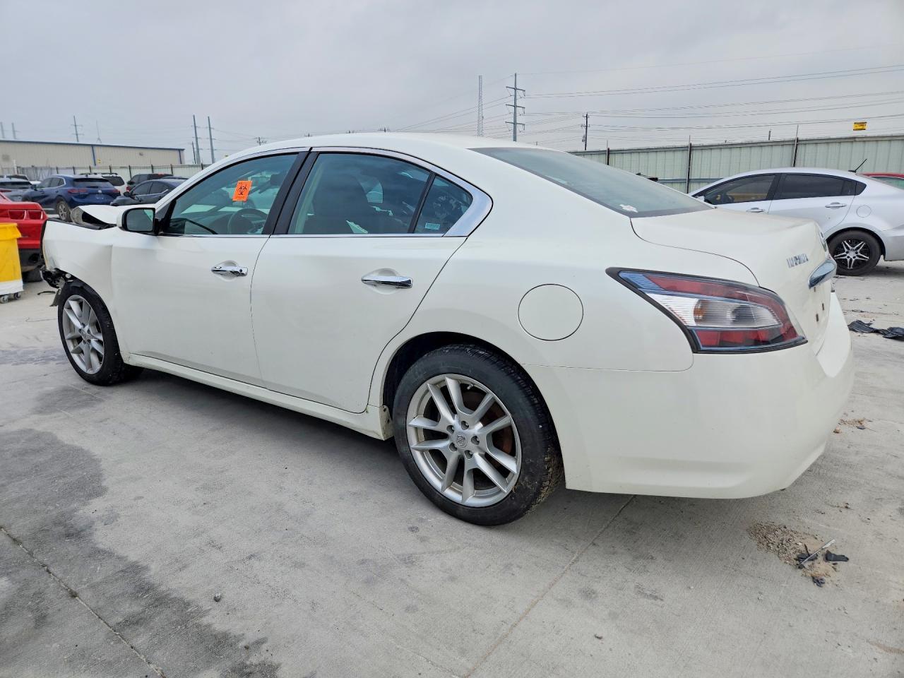 2014 NISSAN Maxima