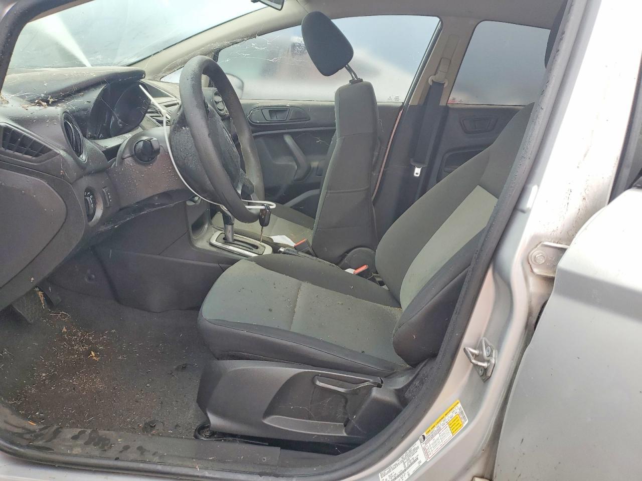 2016 FORD Fiesta