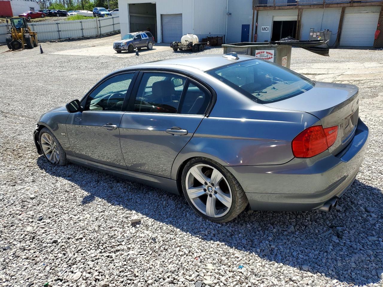 2011 BMW 3 SERIES
