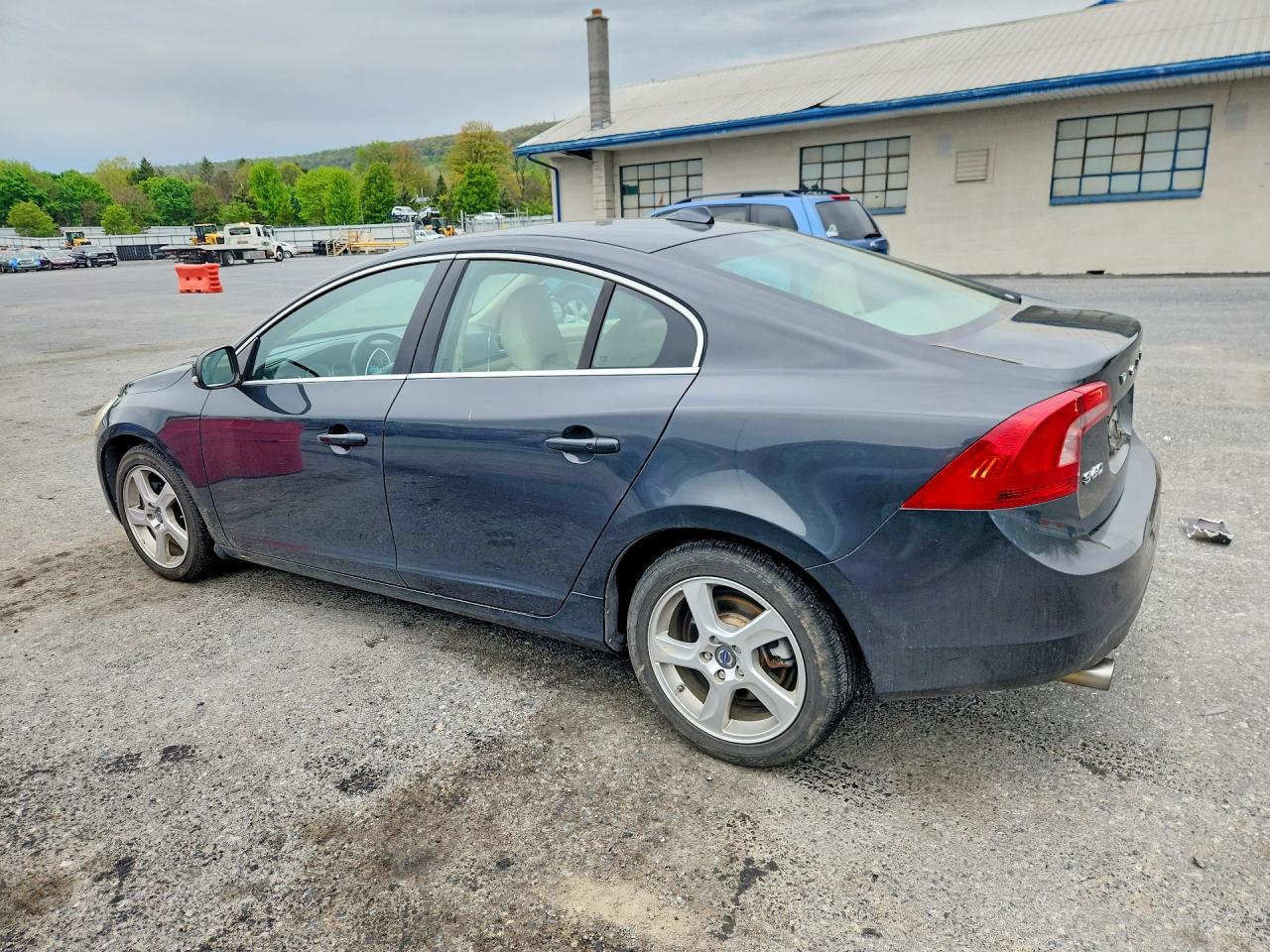 2013 VOLVO S60