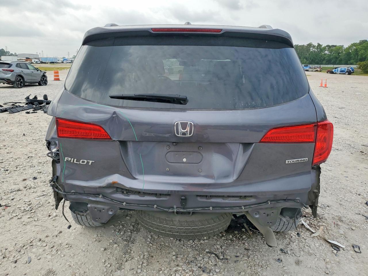 2017 HONDA PILOT