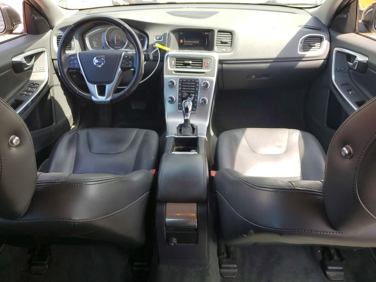 2018 VOLVO S60