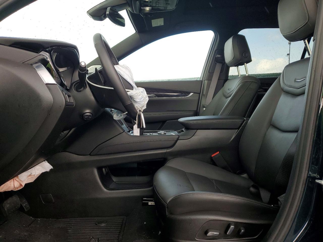 2025 CADILLAC XT6