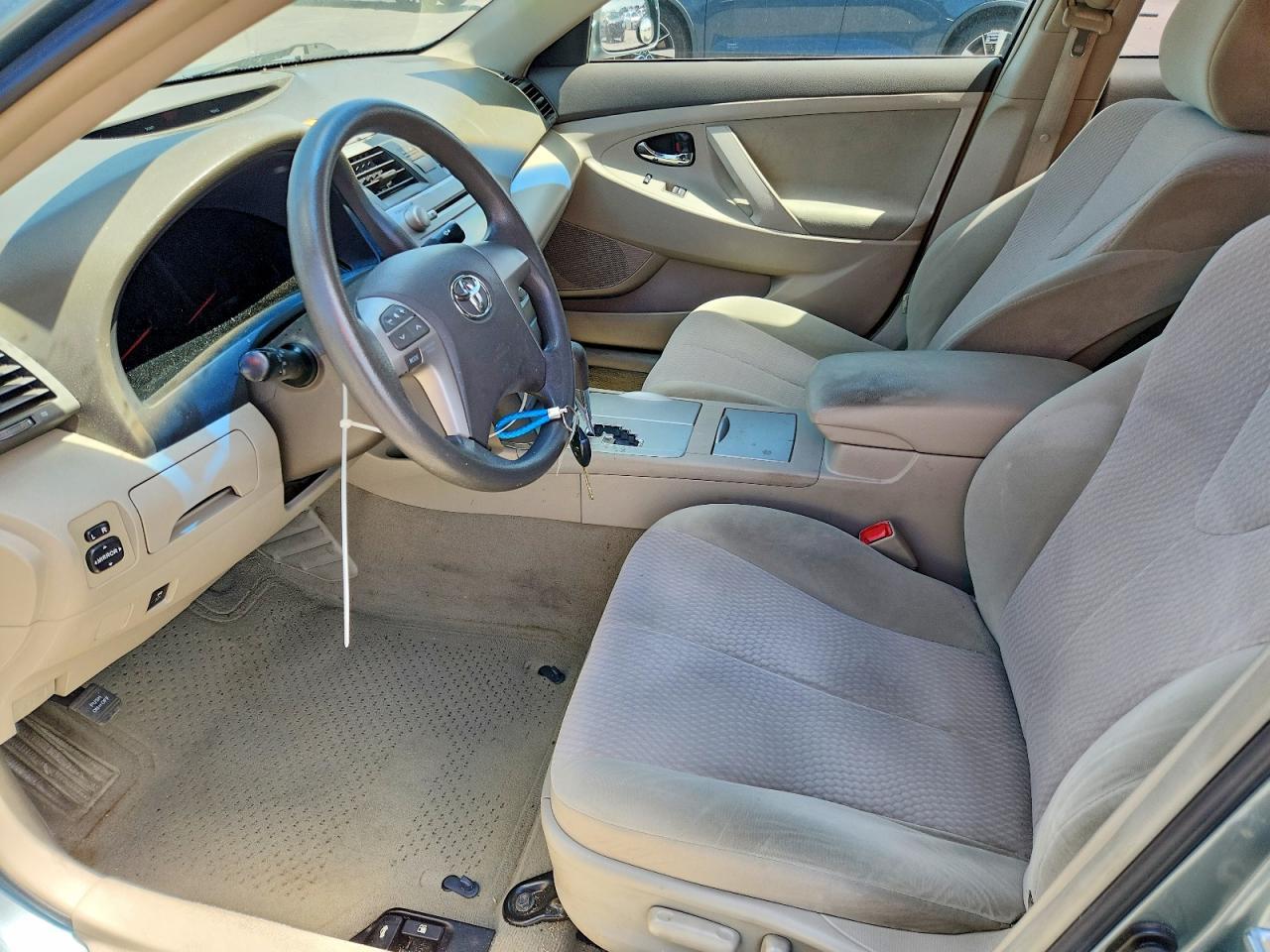 2010 TOYOTA CAMRY