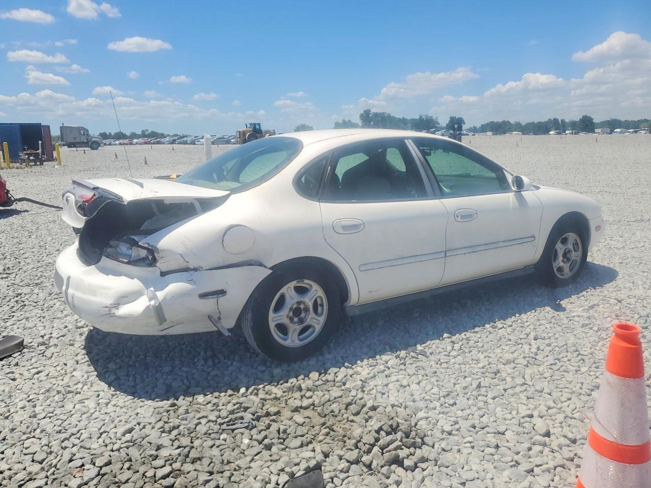 1996 FORD Taurus