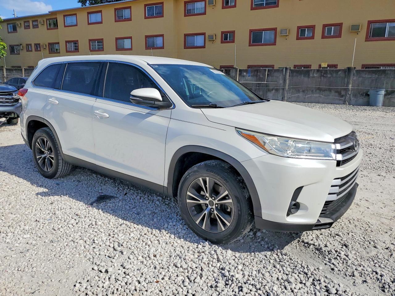 2019 TOYOTA HIGHLANDER