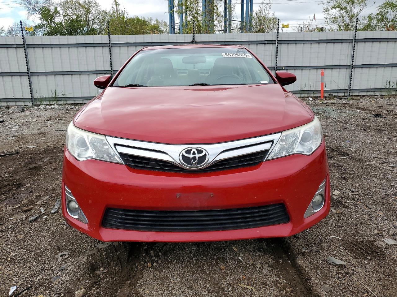 2014 TOYOTA CAMRY