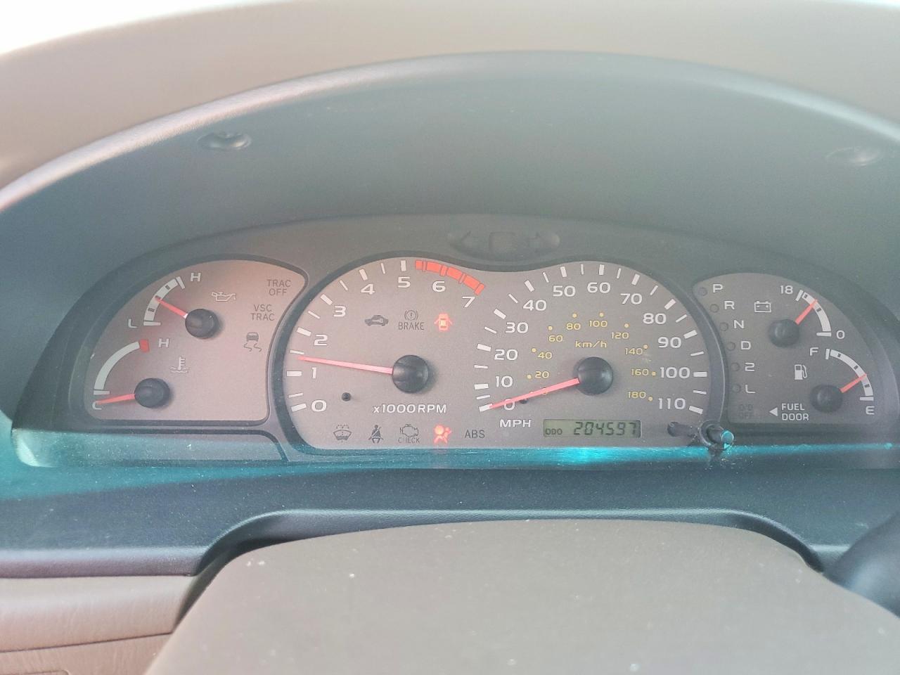 2002 TOYOTA Sequoia