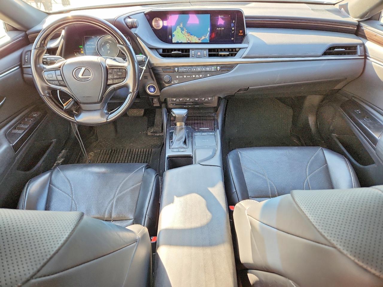 2019 LEXUS ES 300H